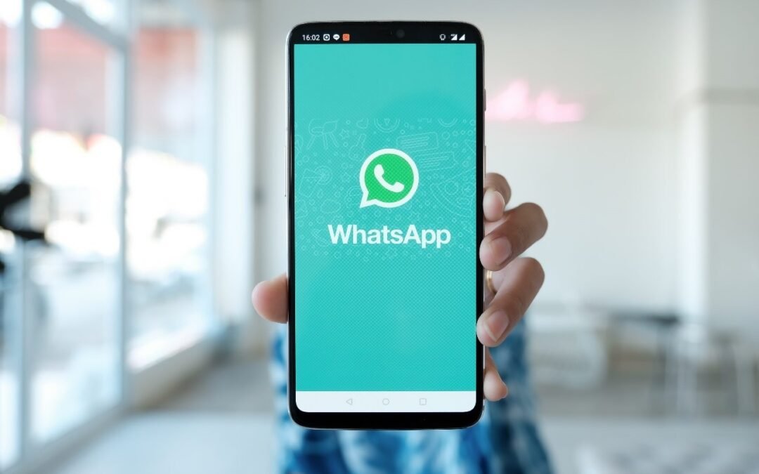 Saiba como divulgar o WhatsApp do seu varejo com sucesso